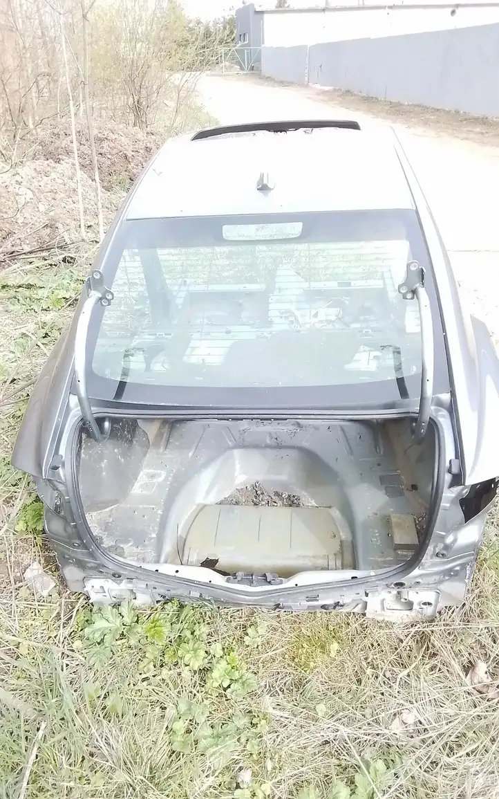 Volvo S60 (2013 - 2018) Задняя часть кузова — фото 7