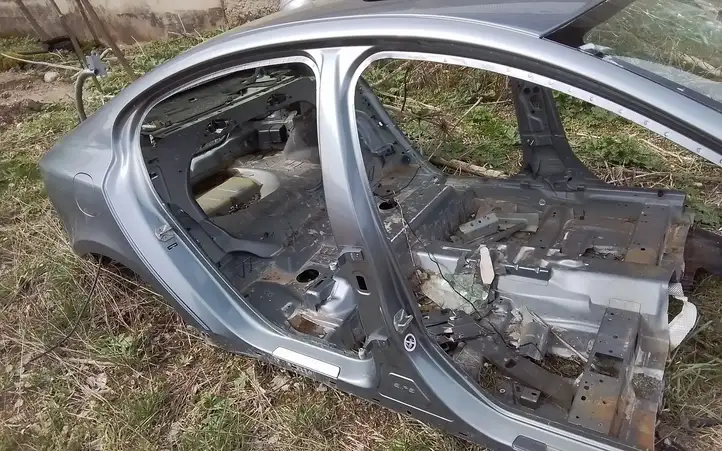Volvo S60 (2013 - 2018) Задняя часть кузова — фото 8