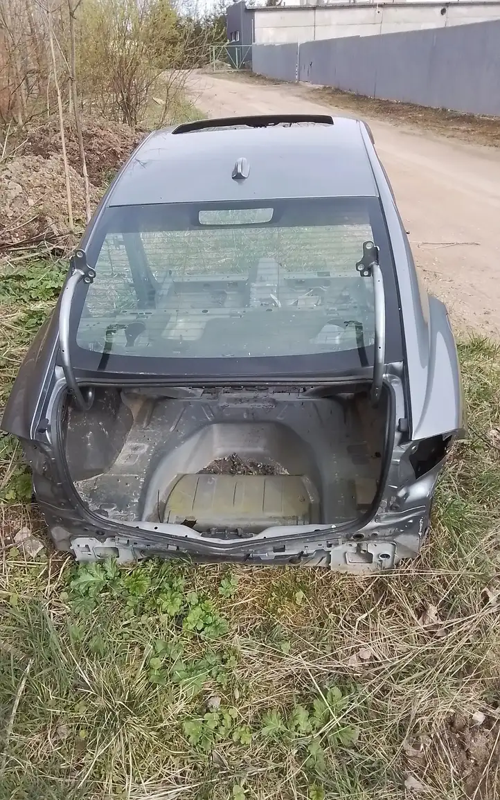 Volvo S60 (2013 - 2018) Задняя часть кузова — фото 9