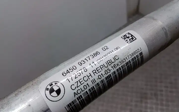 BMW i3 (2013 - ) 9317386 Трубки и шланги кондиционера — фото 3