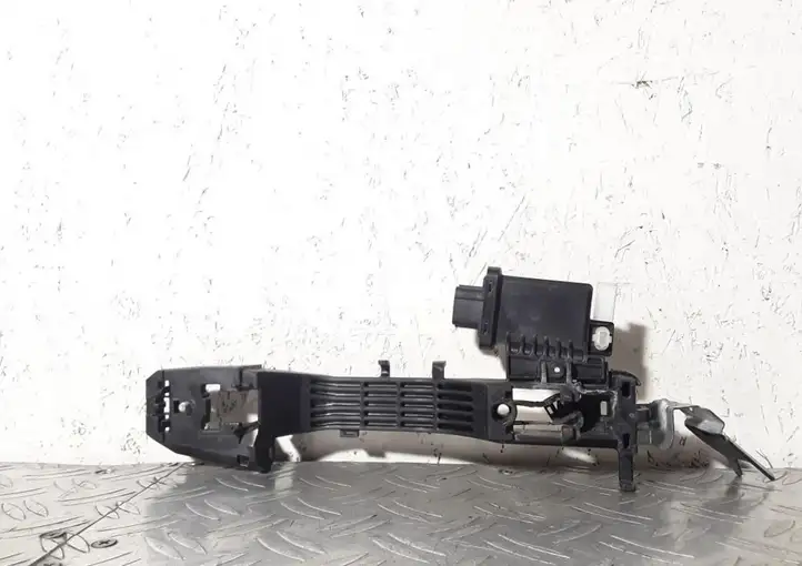 Lexus GS 300 350 430 450h (2004 - 2007) 8999130040 Крепление наружной ручки задней двери — фото 3