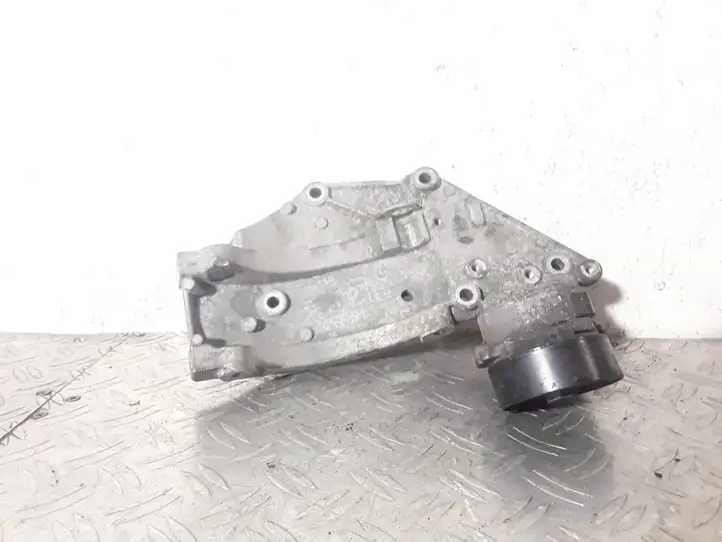 Ford Kuga I (2008 - 2012) 9682367380 Кронштейн генератора — фото 2