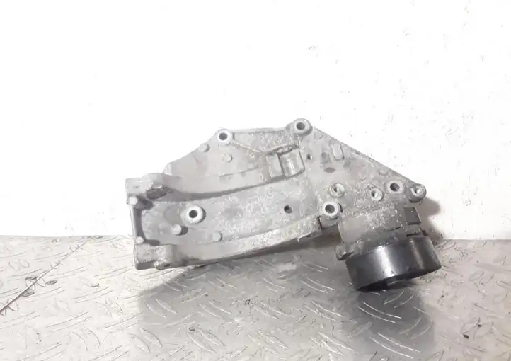 Ford Kuga I (2008 - 2012) 9682367380 Кронштейн генератора — фото 3