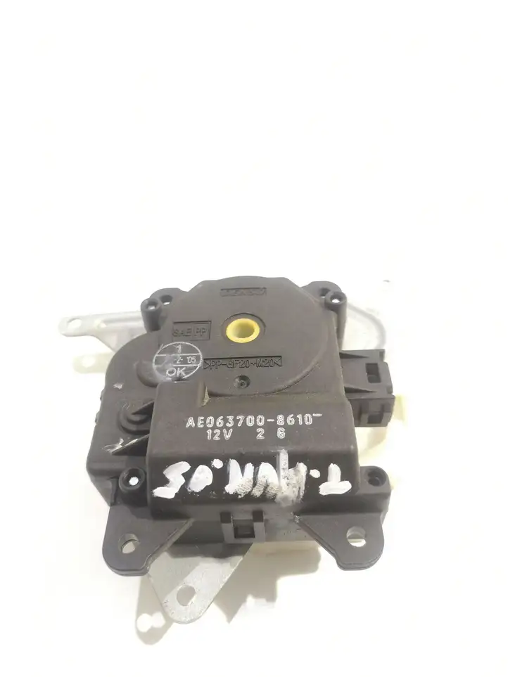 Toyota Avensis T250 (2003 - 2006) AE0637008610 Двигатель задвижки потока воздуха — фото 1