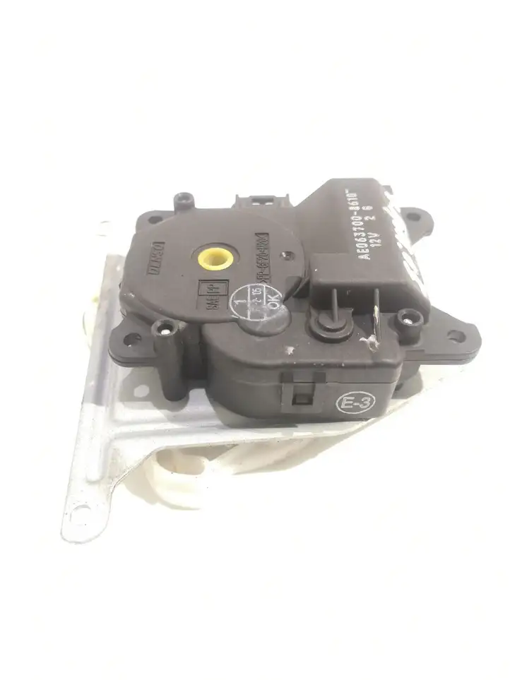 Toyota Avensis T250 (2003 - 2006) AE0637008610 Двигатель задвижки потока воздуха — фото 3