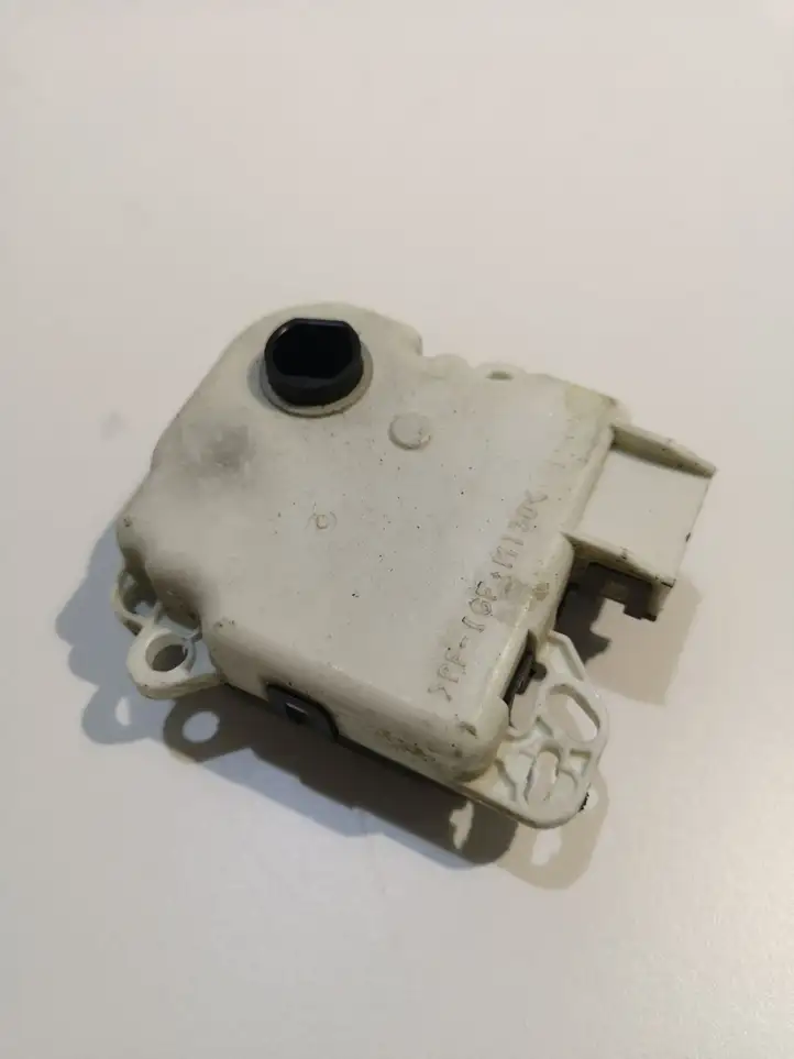 Nissan Quest (2003 - 2009) 4ASH19E616CD Двигатель задвижки потока воздуха — фото 1