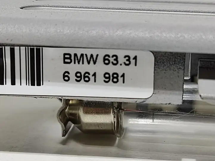 BMW 7 E65 E66 (2001 - 2008) 6961981 Передняя подсветка — фото 2