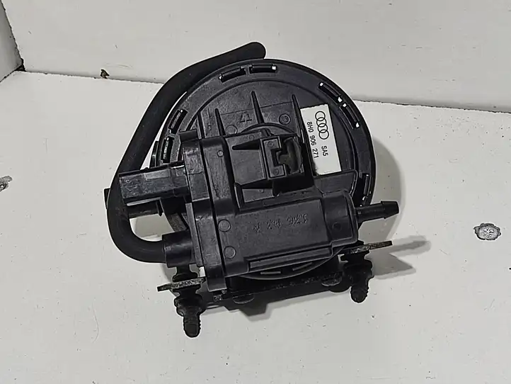 Audi A4 S4 B6 8E 8H (2000 - 2006) 8H0906271 Топливный насос — фото 1