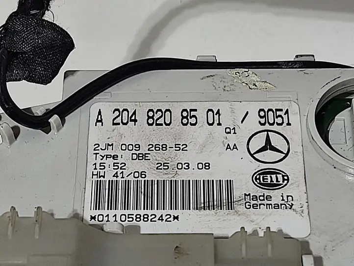 Mercedes-Benz C W204 (2007 - 2014) A2048208501 Передняя подсветка — фото 3