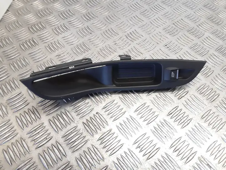 Ford Focus (2015 - 2019) F1ET14529AA Блок кнопок стеклоподъемников — фото 1