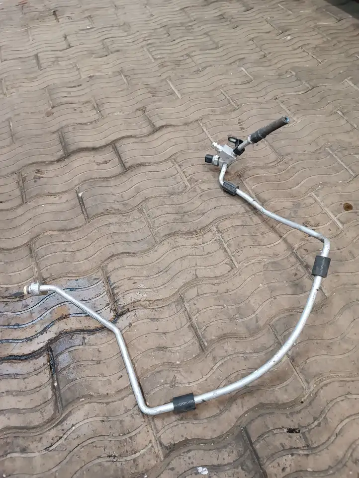 BMW 1 F20 F21 (2011 - 2019) 6453921223609 Трубки и шланги кондиционера — фото 1