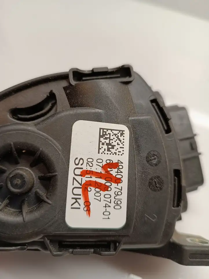 Suzuki SX4 (2006 - 2009) 4940079J90 Педаль акселератора — фото 4