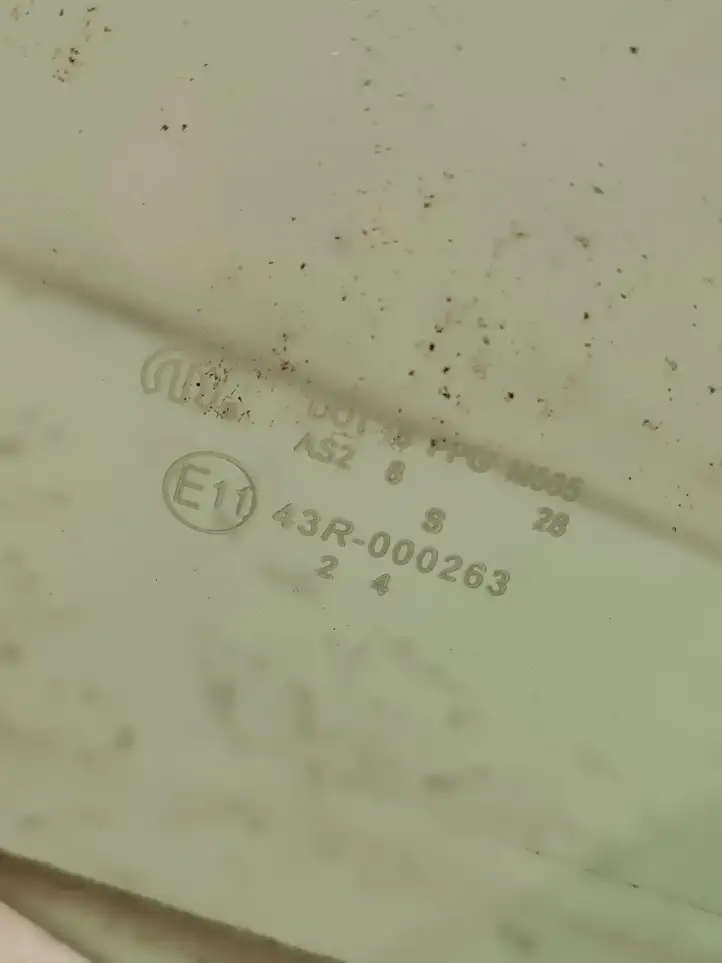Chrysler Grand Voyager V (2007 - 2010) 43R000263 Стекло передней двери — фото 3