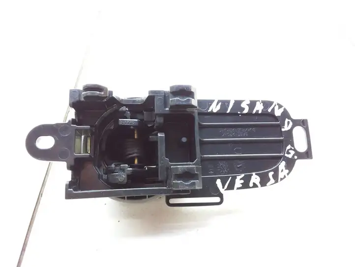 Nissan Versa (2006 - 2012) Внутренняя ручка двери — фото 3