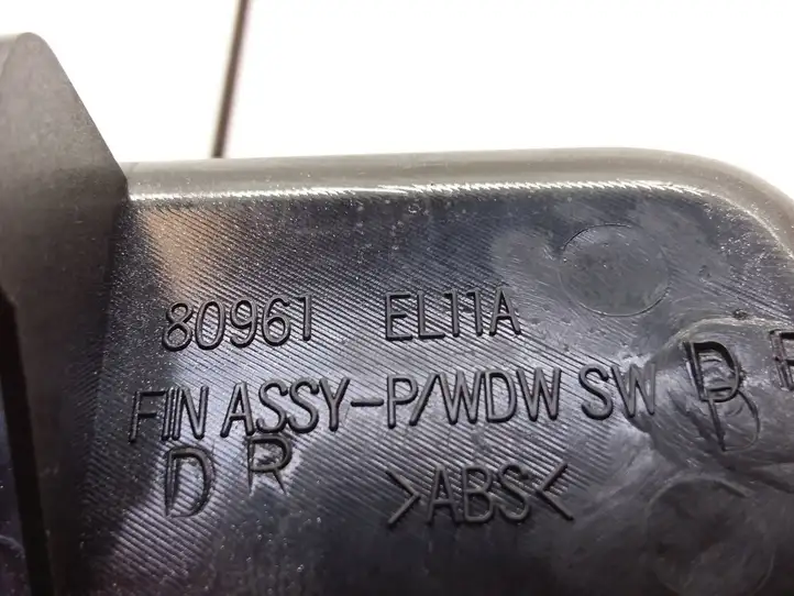 Nissan Versa (2006 - 2012) 80961EL11A Кнопка стеклоподъемников — фото 4