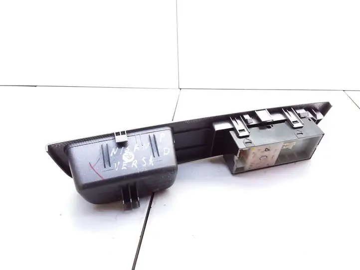 Nissan Versa (2006 - 2012) 80960EM31A Кнопка стеклоподъемников — фото 3