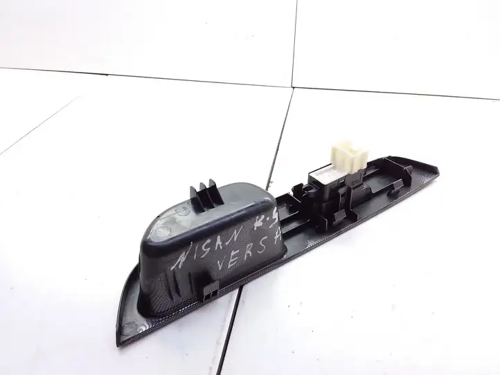Nissan Versa (2006 - 2012) 82961EM31A Кнопка стеклоподъемников — фото 3