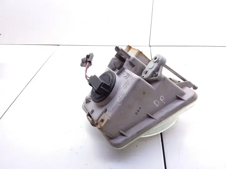 Mitsubishi Galant (1997 - 2003) 11487377 Передняя противотуманная фара — фото 4
