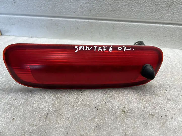 Hyundai Santa Fe (2005 - 2009) 927502B000 Дополнительный стоп фонарь — фото 1