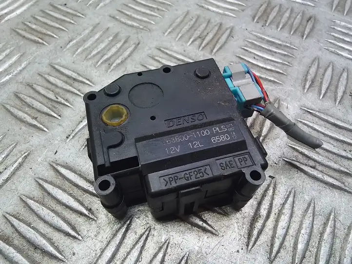Toyota Prius (XW30) (2009 - 2015) 0638001100 Двигатель задвижки потока воздуха — фото 2