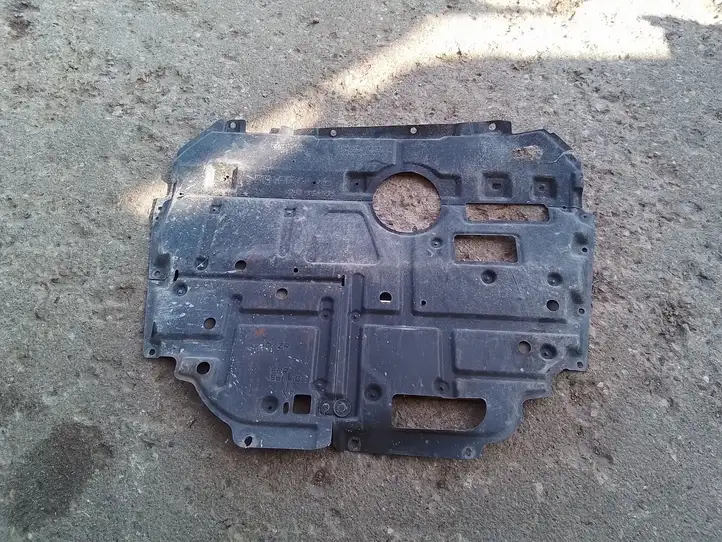 Toyota Prius (XW30) (2009 - 2015) 5141012081 Защита двигателя — фото 1