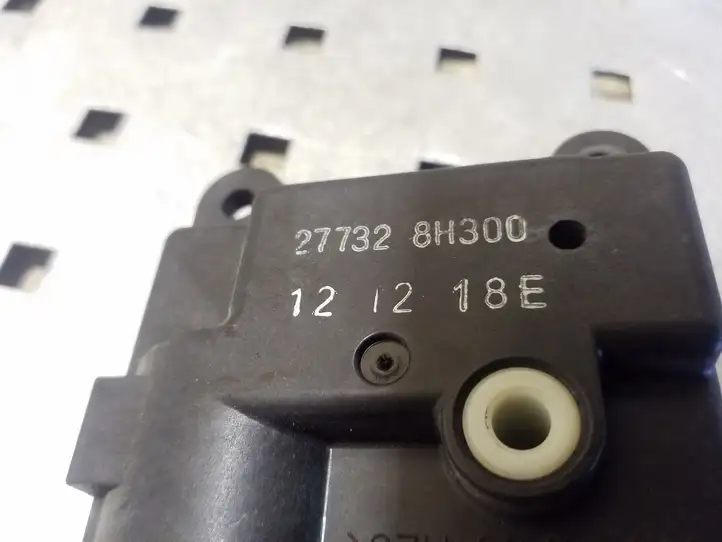 Nissan Qashqai (2010 - 2013) 277328H300 Двигатель задвижки потока воздуха — фото 2