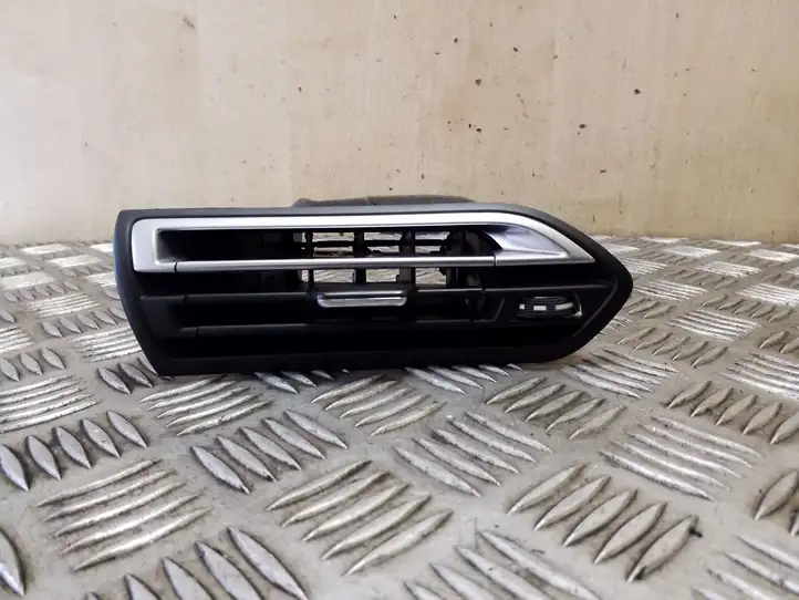 Citroen C4 Grand Picasso (2013 - 2016) 967797647A Боковой воздушный дефлектор — фото 1
