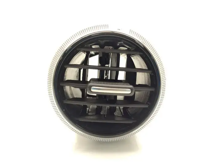 Audi A3/S3 8P (2008 - 2013) 8P0820901F Боковой воздушный дефлектор — фото 4