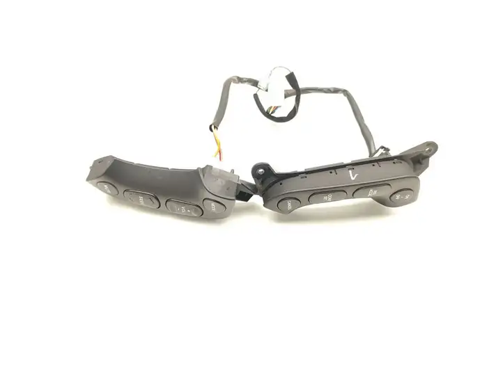 Hyundai Santa Fe (2005 - 2009) 96700-2B050 Кнопки на рулевом колесе — фото 1