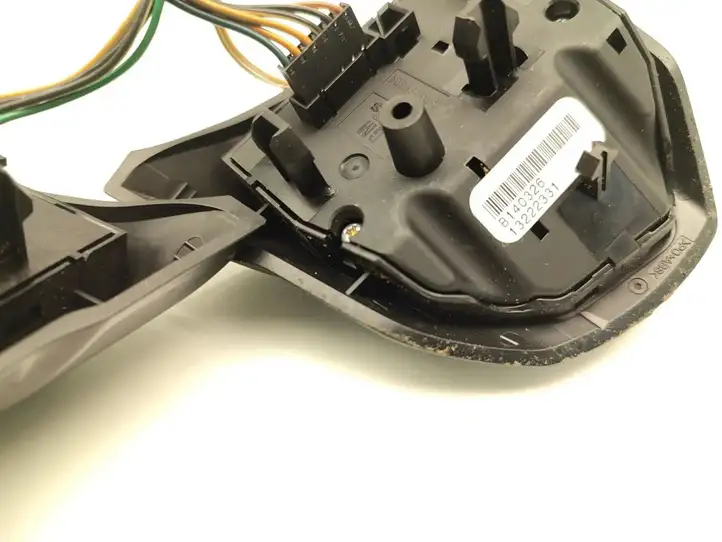Opel Corsa D (2010 - 2014) 13222331 Кнопки на рулевом колесе — фото 6