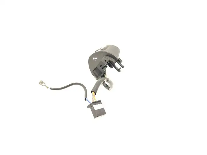 Toyota RAV 4 (XA20) (2000 - 2005) Кнопки на рулевом колесе — фото 2