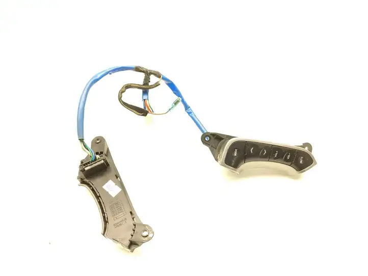 Hyundai Santa Fe (2005 - 2009) 200008508 Кнопки на рулевом колесе — фото 4