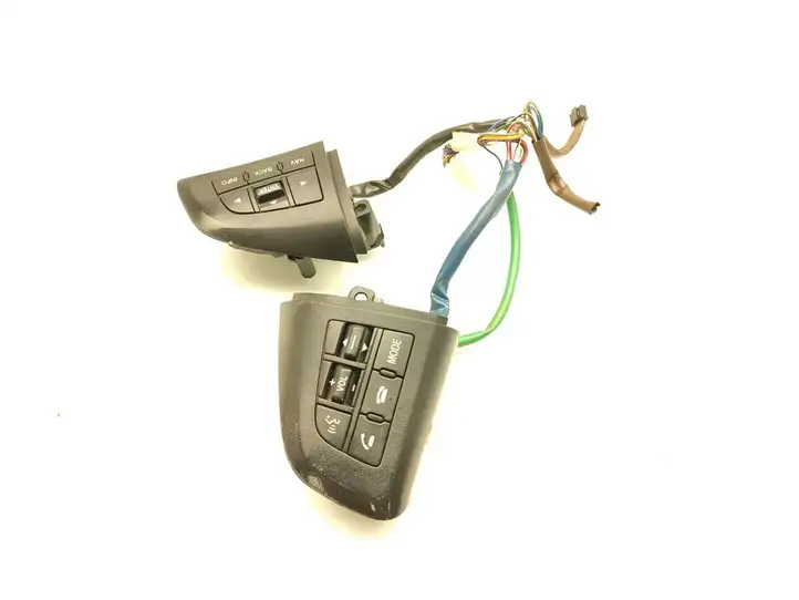 Mazda CX-7 (2006 - 2009) 75B979 Кнопки на рулевом колесе — фото 3