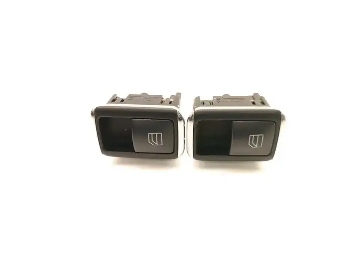 Mercedes-Benz C W204 (2007 - 2014) A2048700451 Блок кнопок стеклоподъемников — фото 1
