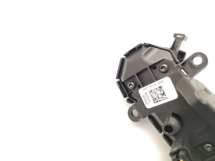 Ford Fiesta (2013 - 2017) DG9T-9E740-RBW Кнопки на рулевом колесе — фото 5