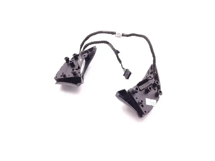 BMW 3 E90 E91 (2005 - 2012) 6764547 Кнопки на рулевом колесе — фото 4