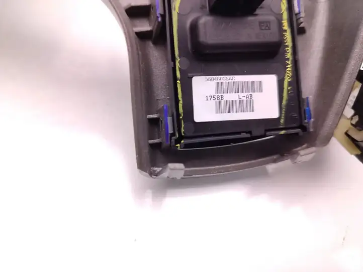 Chrysler Grand Voyager V (2010 - 2016) 56046036AC Кнопки на рулевом колесе — фото 7