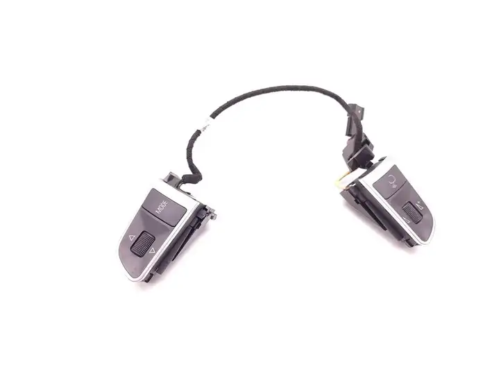 Audi A3/S3 8P (2008 - 2013) 4E0951527AD Кнопки на рулевом колесе — фото 1