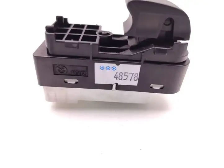 Mazda 3 II (2011 - 2013) BCD166380A Кнопка стеклоподъемников — фото 7