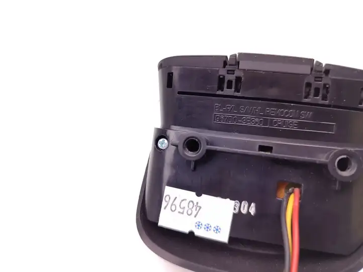 Kia Sorento (2006 - 2009) 96700-3E360 Кнопки на рулевом колесе — фото 6