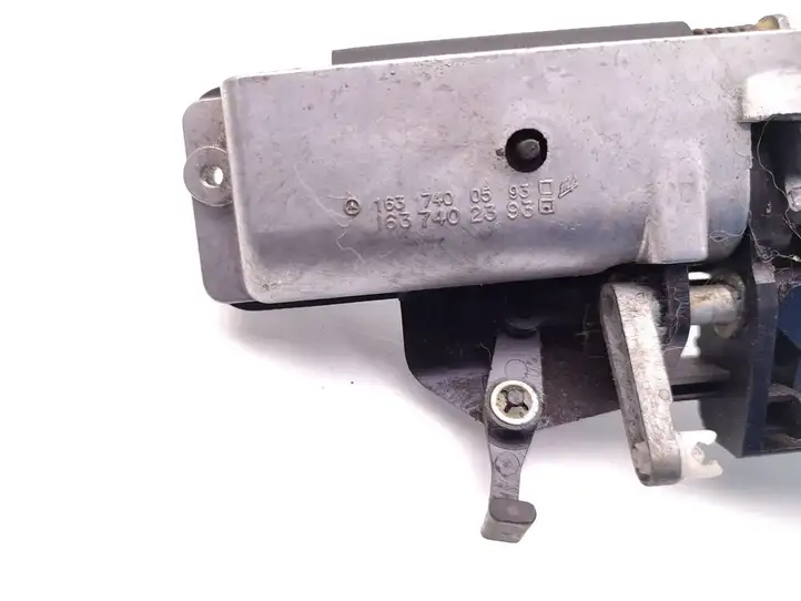 Mercedes-Benz ML W163 (1997 - 2005) 1637400593 Кнопка закрытия крышки багажника — фото 6