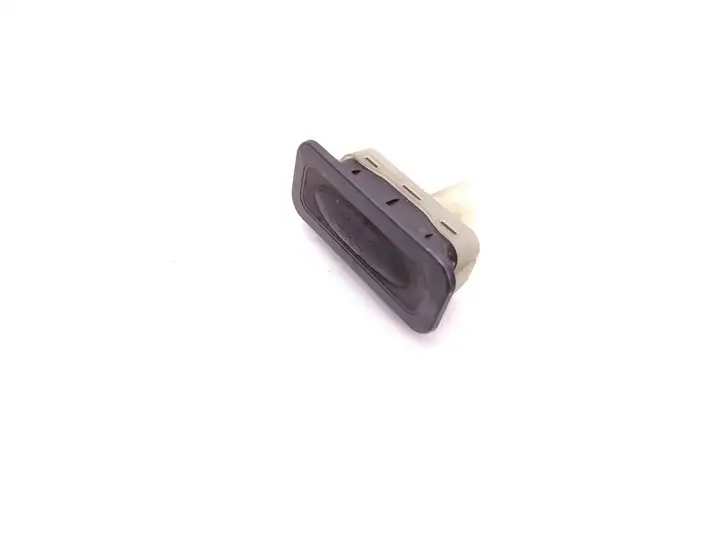 Renault Clio III (2005 - 2012) 8200385515 Кнопка закрытия крышки багажника — фото 2
