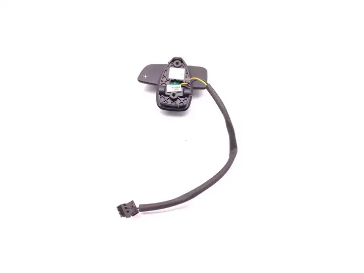 Mercedes-Benz C W204 (2007 - 2014) 2048706610 Кнопки на рулевом колесе — фото 5