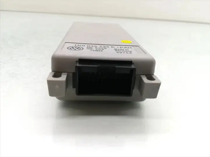 Volkswagen Touran I (2003 - 2010) 1K0035729E Блок GSM — фото 3