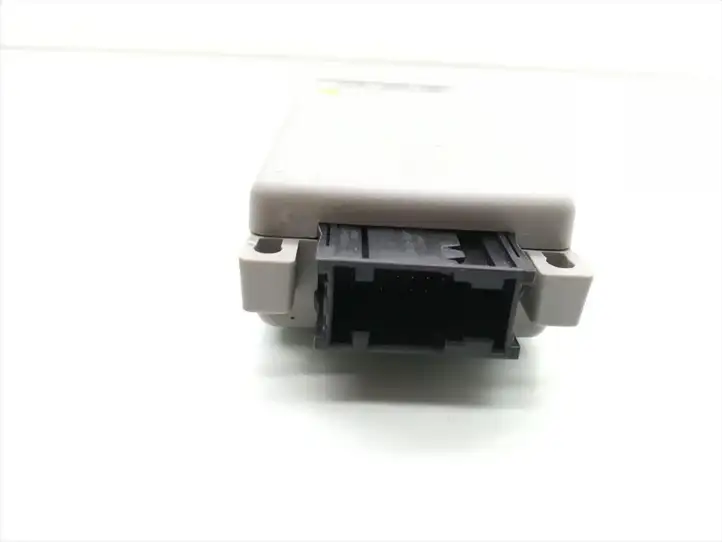 Volkswagen Touran I (2003 - 2010) 1K0035729E Блок GSM — фото 4