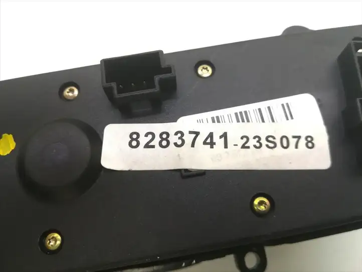 Mercedes-Benz E W211 (2002 - 2009) 8283741-23S078 Кнопка парктроника — фото 5