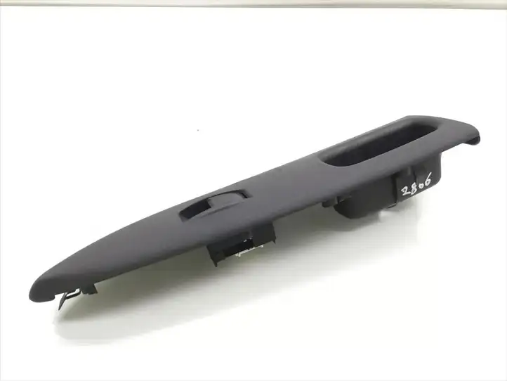 Toyota Avensis T220 (2000 - 2003) 74232-05070 Блок кнопок стеклоподъемников — фото 2