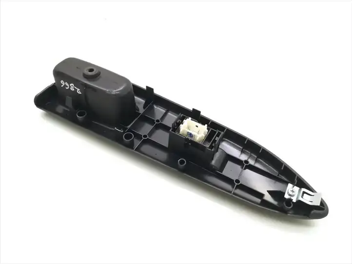 Toyota Avensis T220 (2000 - 2003) 74232-05070 Блок кнопок стеклоподъемников — фото 4