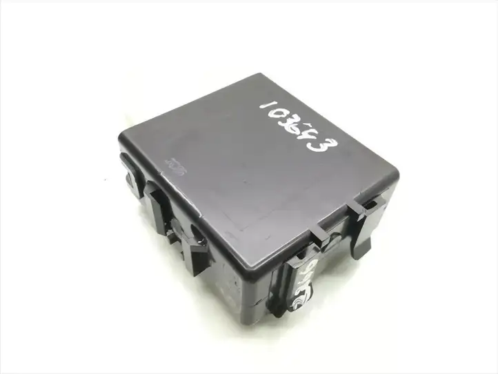 Toyota Avensis T220 (2000 - 2003) 85970-20010 Блок управления центральным замком — фото 4