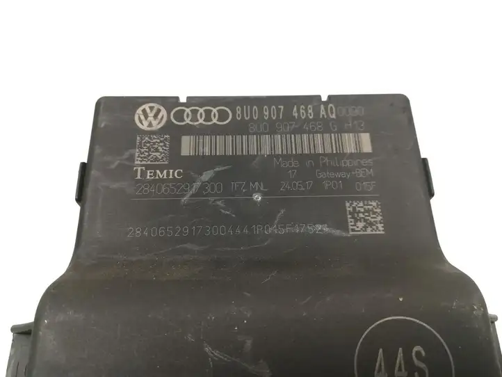 Audi S1 (2014 - 2019) 8U0907468AQ Прочие блоки управления — фото 5